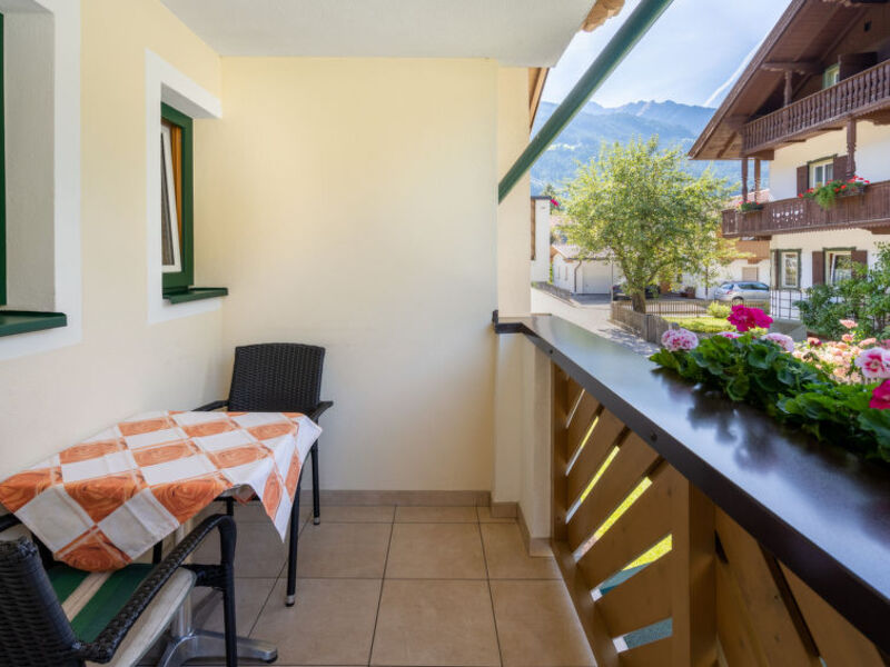 Rosa Apartmenthaus