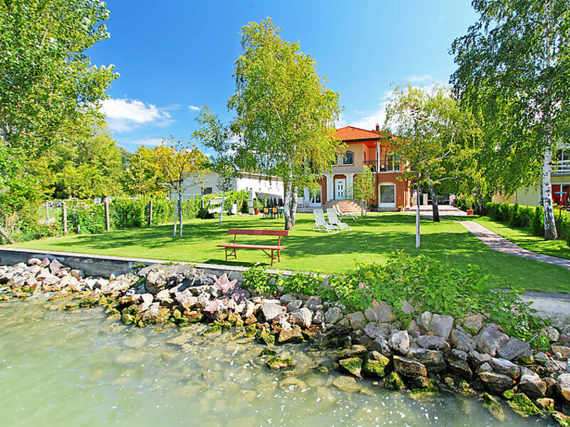 Balaton A2032