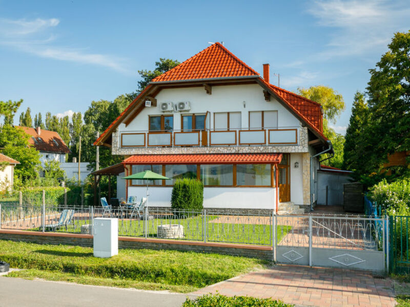 Balaton H313