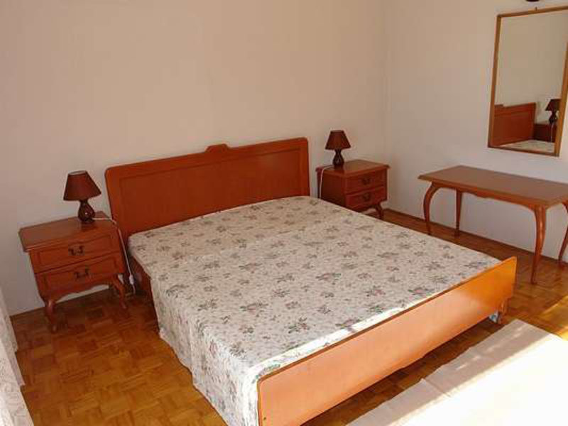 Vila 1323-182