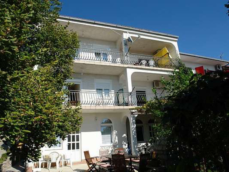 Vila 1323-182