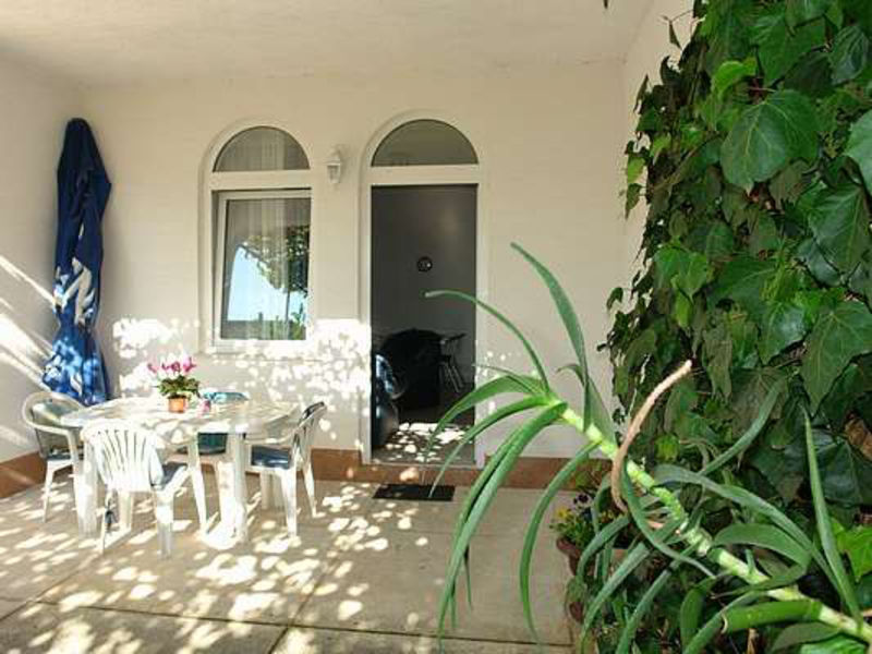 Vila 1323-182