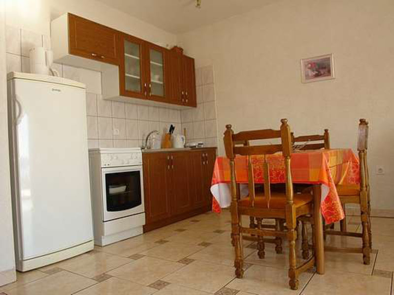 Vila 1323-182