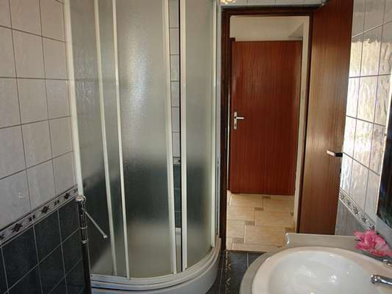 Vila 1323-182