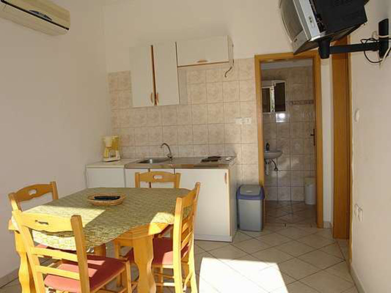 Vila 1323-182