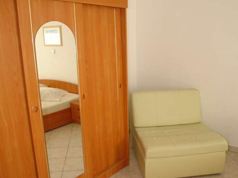 Vila 1323-182