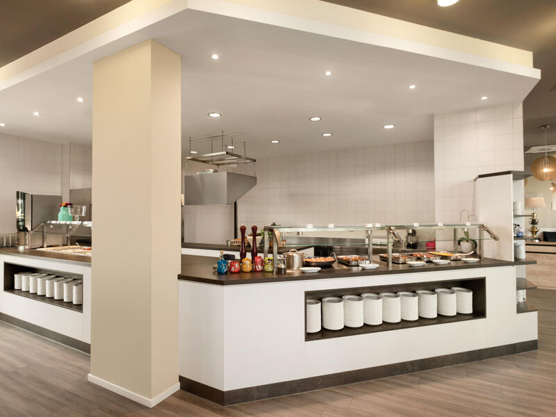 Hotel Super 8 Munich City West