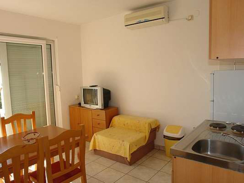 Vila 1323-182