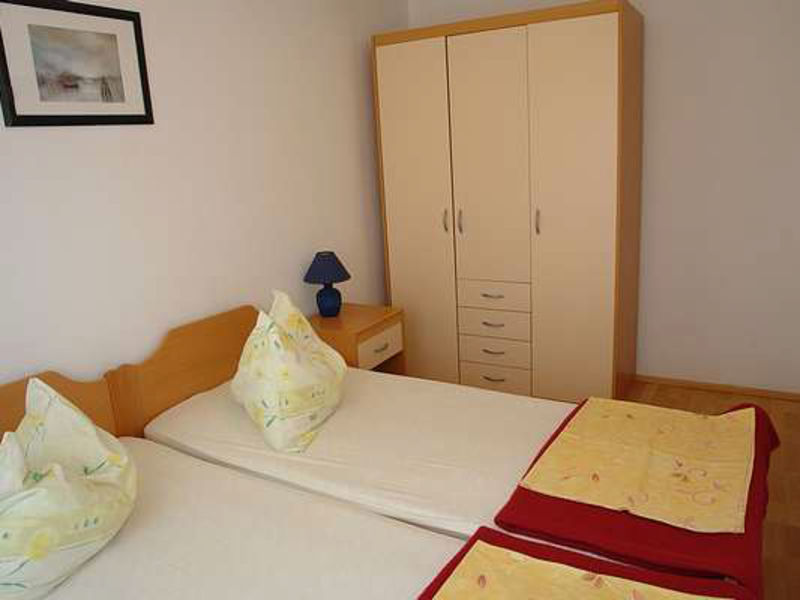 Vila 1323-182