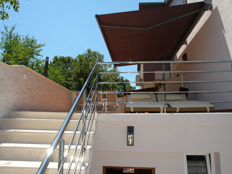Vila 1323-183