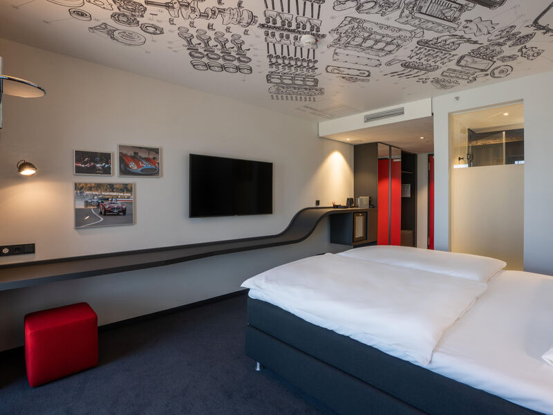 V8 Hotel Köln at MOTORWORLD