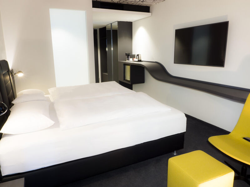 V8 Hotel Köln at MOTORWORLD