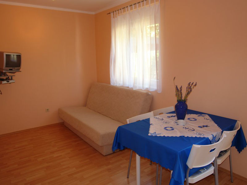 Vila 1323-183