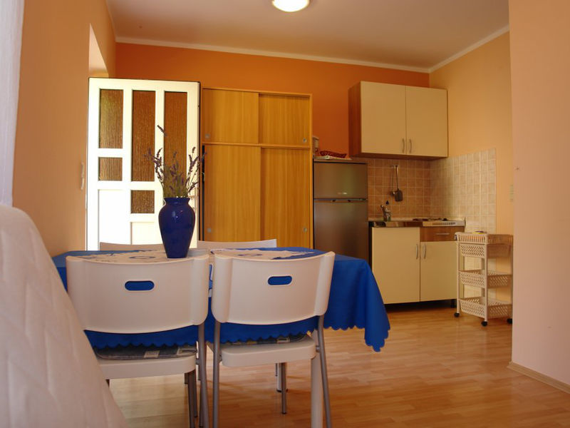 Vila 1323-183