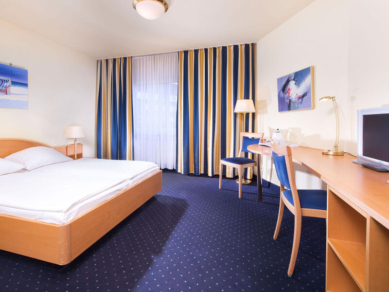 Hotel TRYP by Wyndham Lübeck Aquamarin