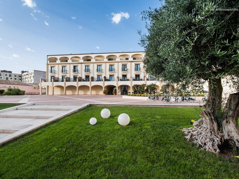 Hotel Mahara