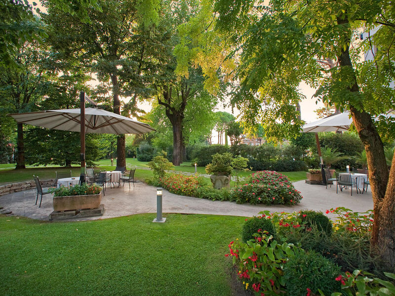 Hotel Bristol Buja