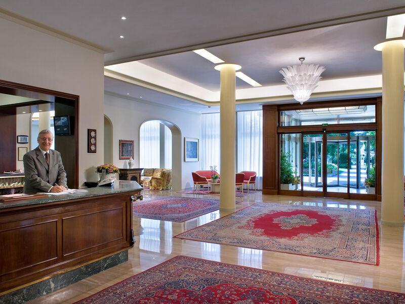 Hotel Bristol Buja