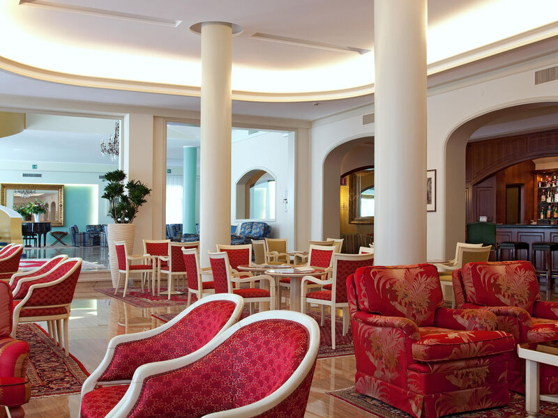Hotel Bristol Buja