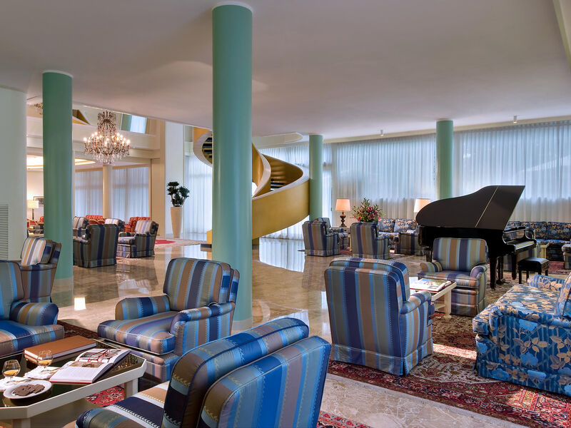 Hotel Bristol Buja