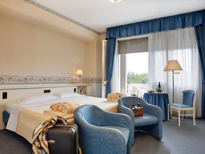 Hotel Bristol Buja