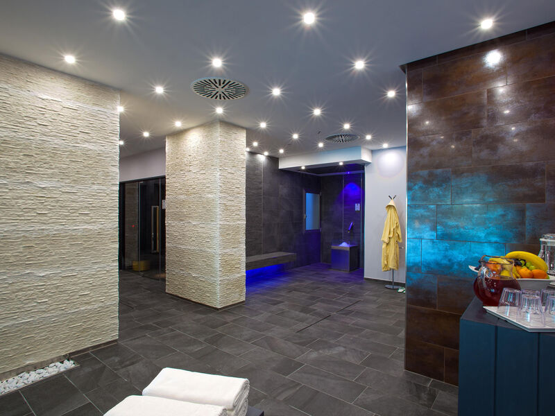 Hotel Bristol Buja