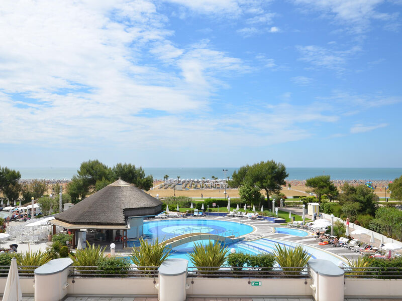 Savoy Beach Hotel & Thermal Spa