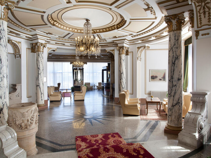 Hotel Palace-Bellevue