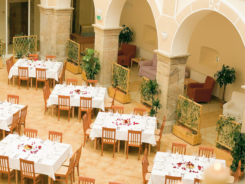 JUFA Hotel Schloss Röthelstein