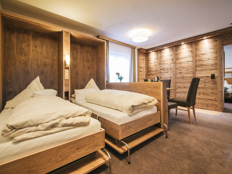 Arlen Lodge Hotel