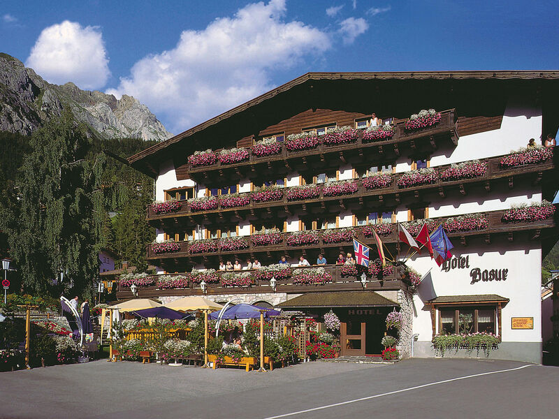 Hotel Basur