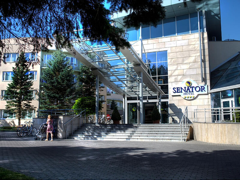 Hotel Senator
