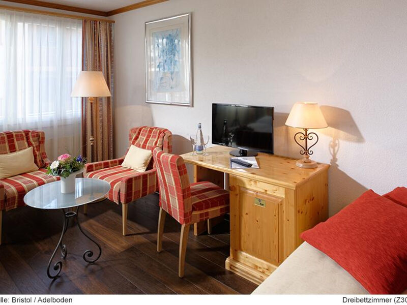 Hotel Bristol s
