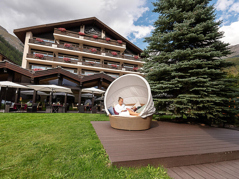 Le Mirabeau Hotel & Spa