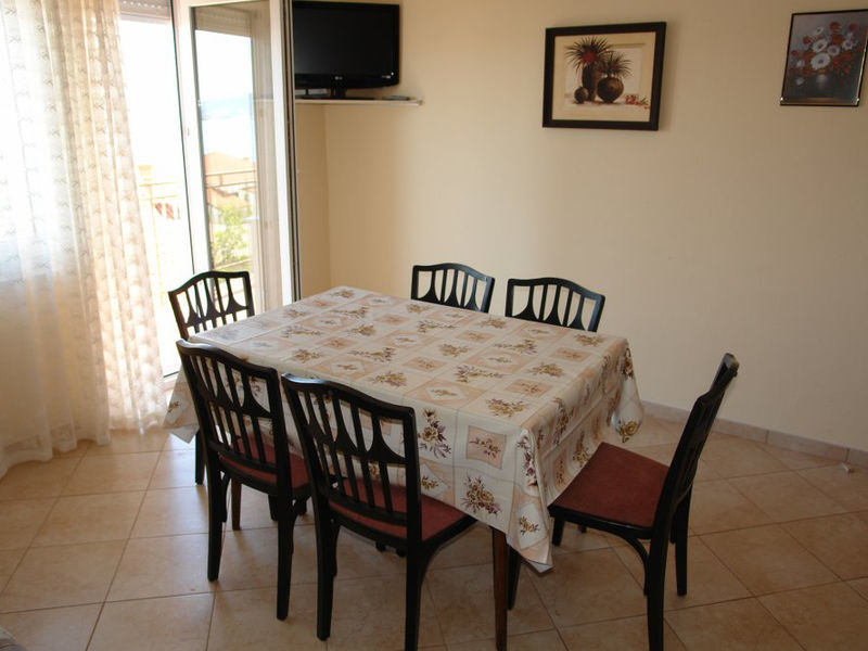 Vila 1323-200
