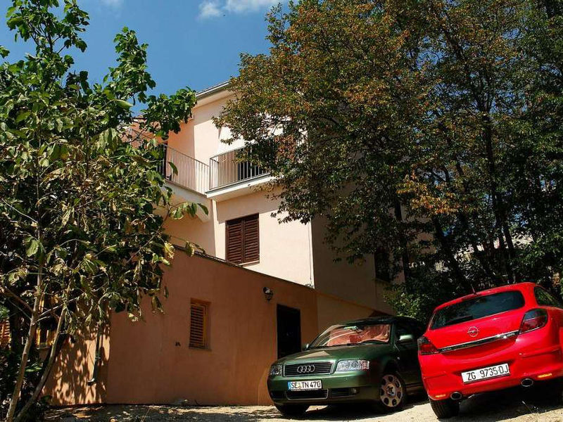 Vila 1323-201