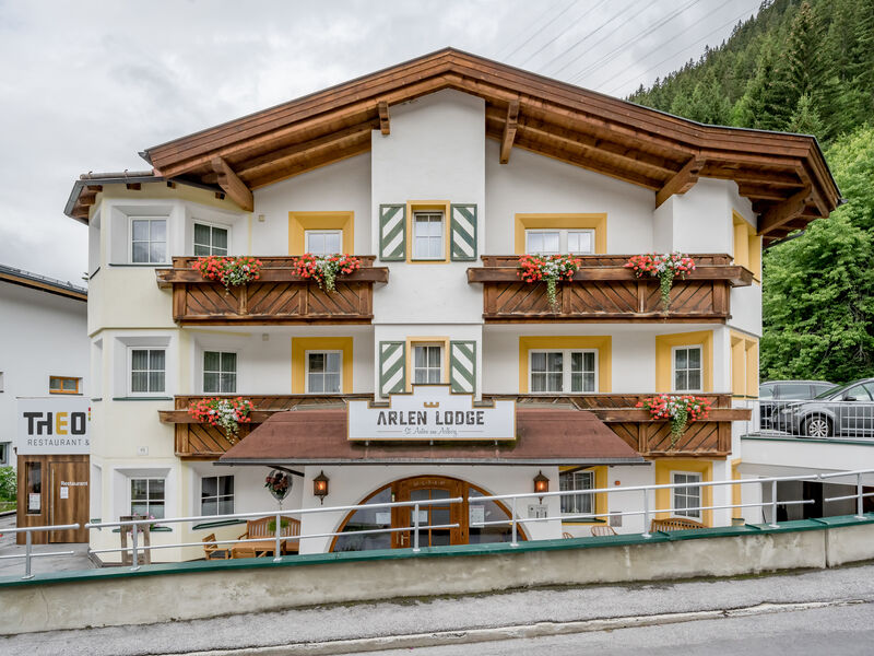 Arlen Lodge Hotel