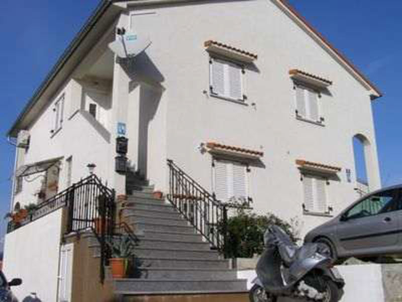 Vila 1323-203