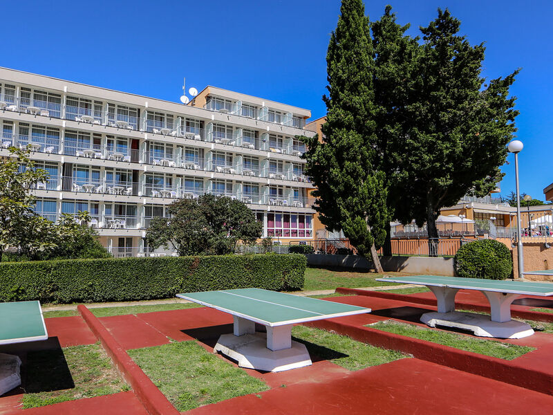 Hotel Holiday