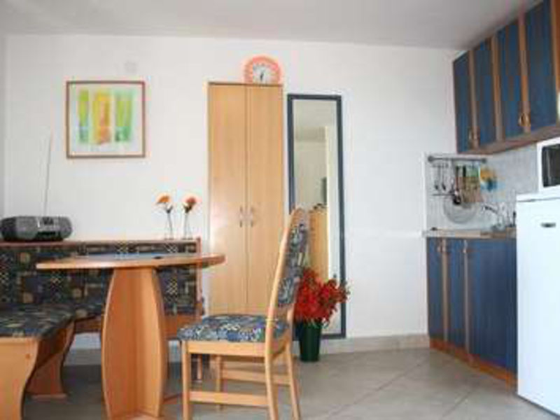 Vila 1323-206