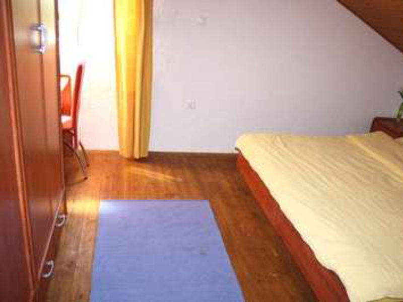 Vila 1323-206