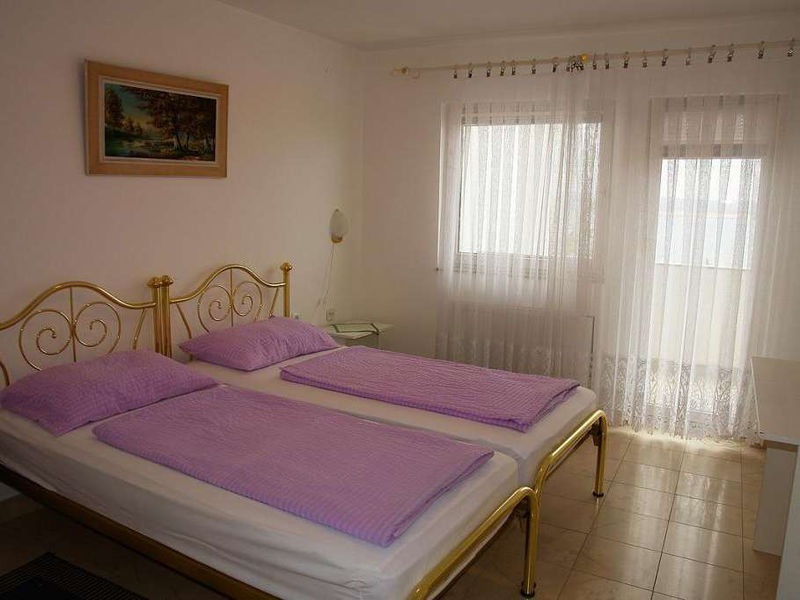 Vila 1323-207