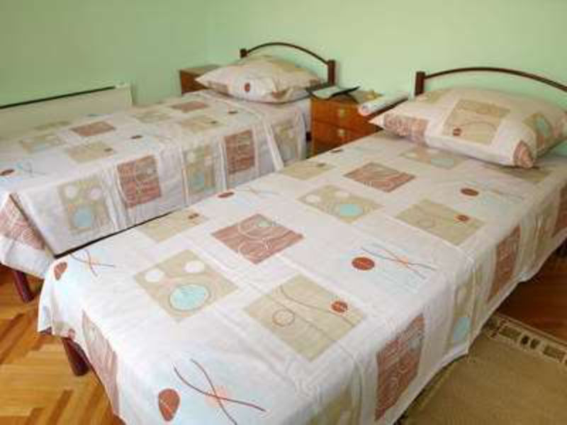 Vila 1323-227