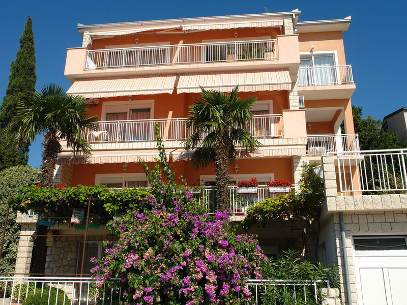 Vila 1323-240