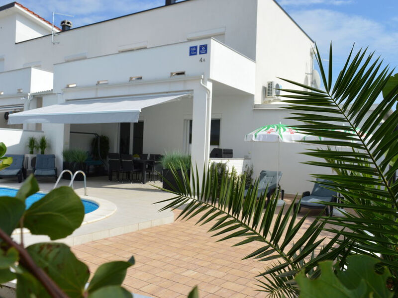 Vila 1355-3064