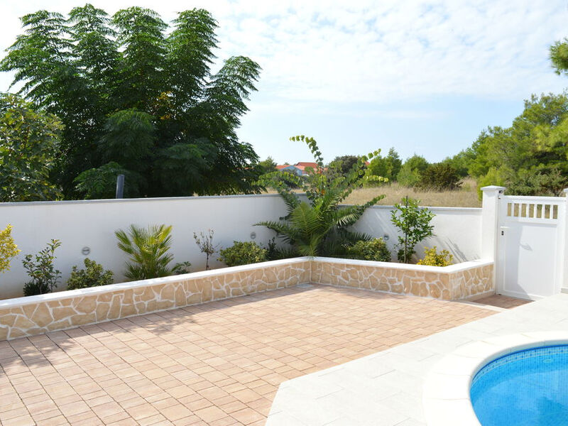 Vila 1355-3064