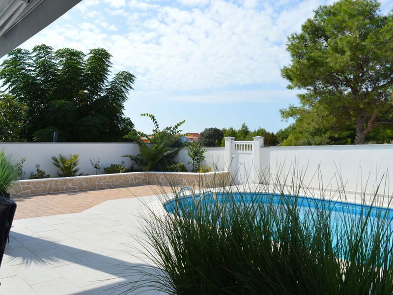 Vila 1355-3064