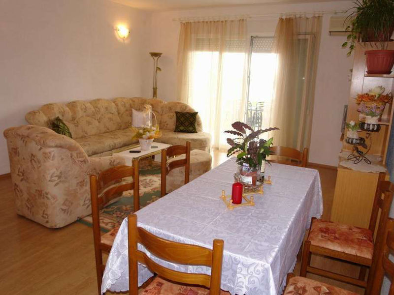 Vila 1323-262