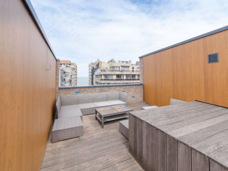 Rooftop Breeze