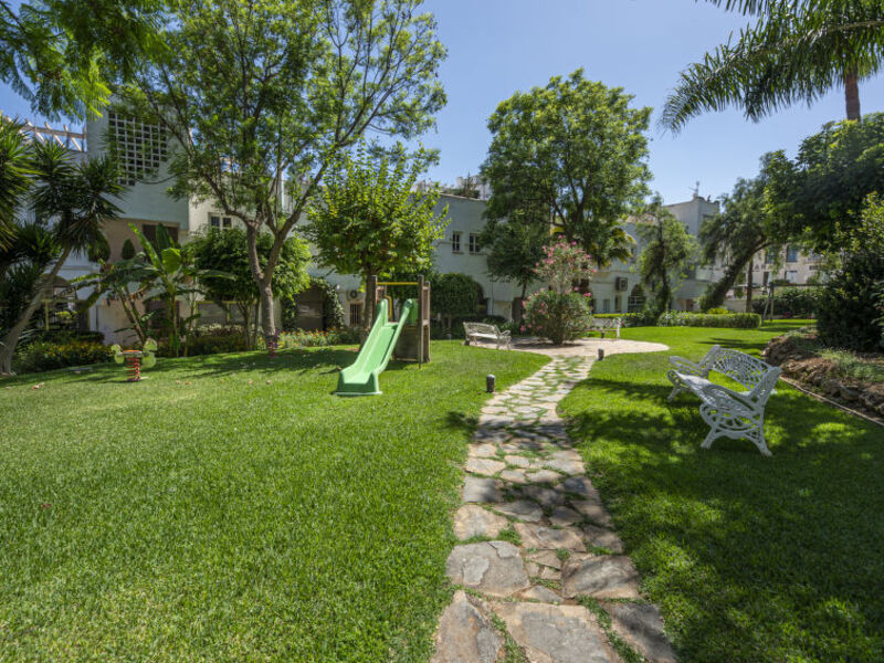 Marbella Real Gardens